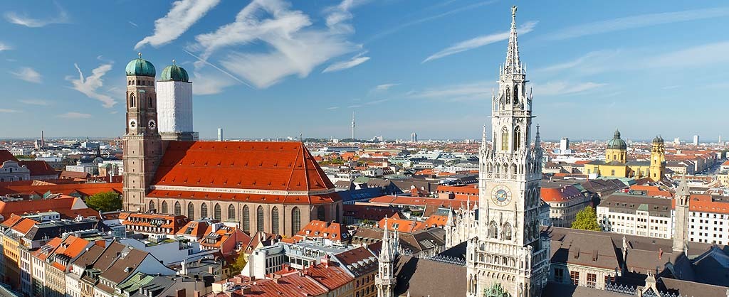 Aerial view of Munchen: Marienplatz, New Town Hall and Frauenkirche