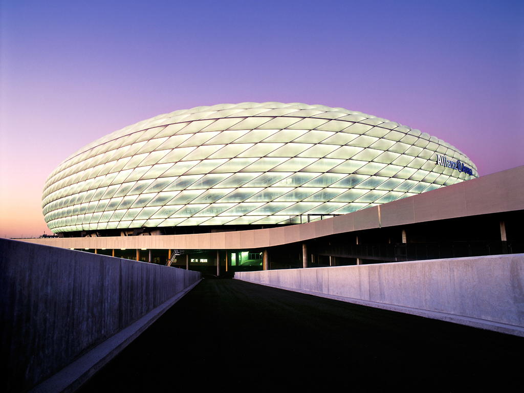 Allianz Arena
www.allianz-arena.de