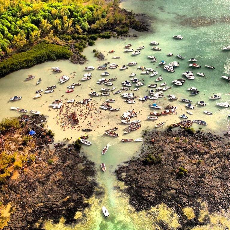 Île D’Ambre Rave Party