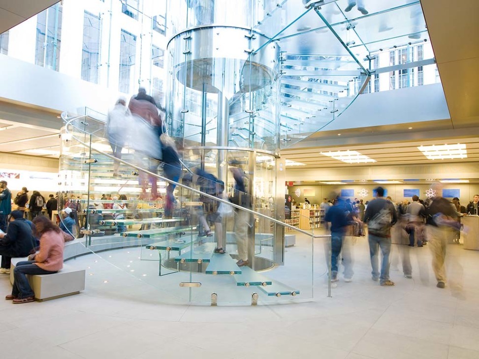 the Cube - Apple Store in fifth avenue and 59th street, by the