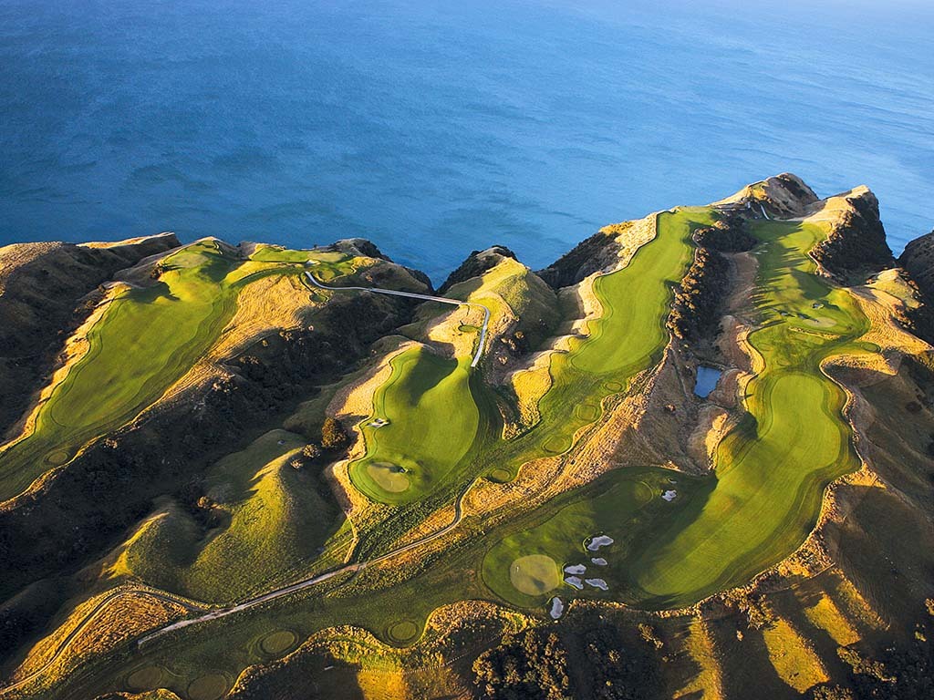 HAWKES BAY,- JANUARY 11: The 13th, 14th, 15th, 16th,and 17th holes at Cape Kidnappers, on January 11, 2005, in Hawkes Bay,  New Zealand.  (Photo by David Cannon/Getty Images)