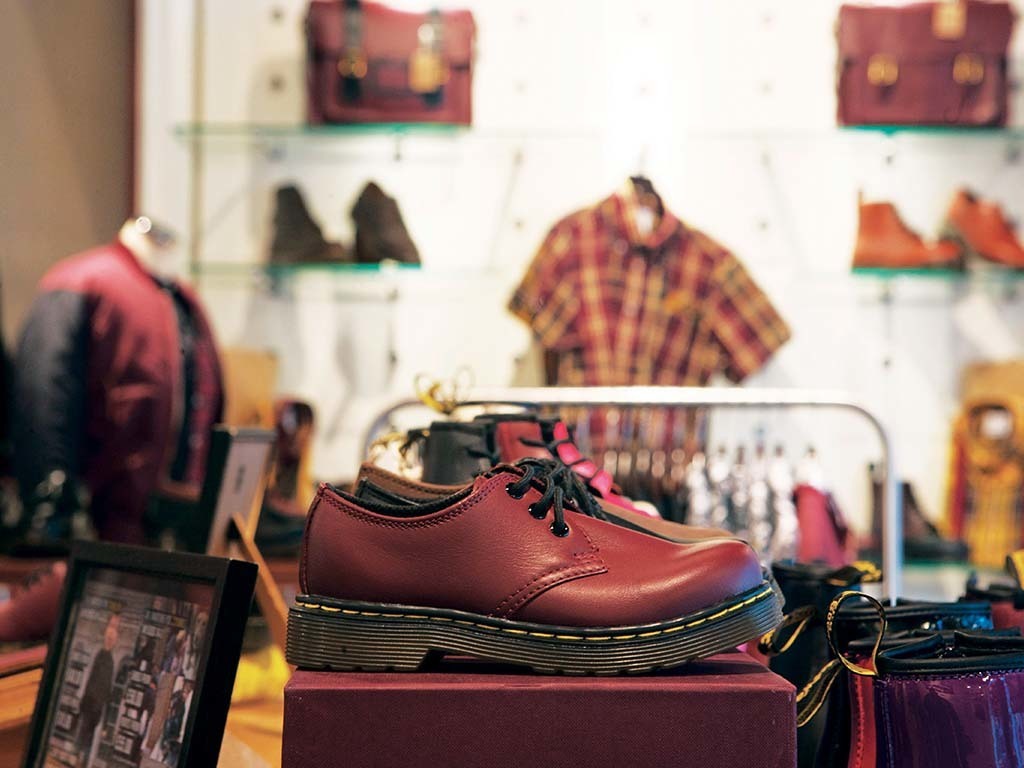 places to buy dr martens