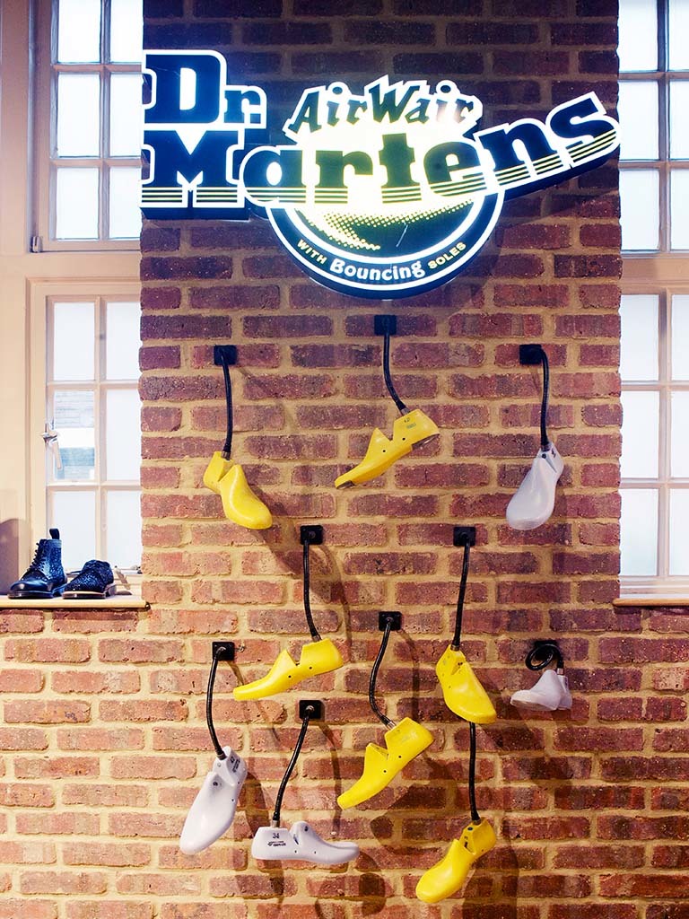 barcelona dr martens store