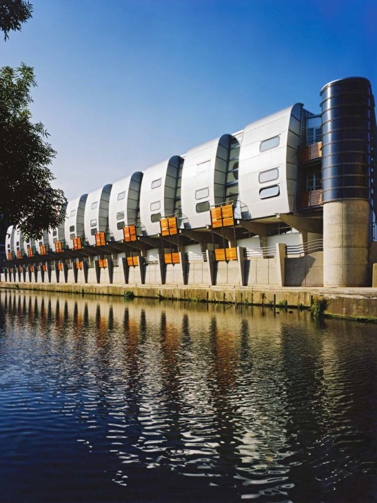 Grand Union Walk Housing