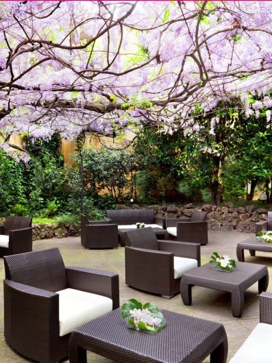 H Club Diana Garden Lounge
