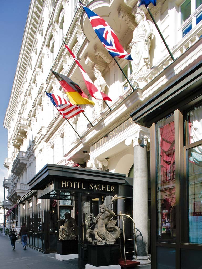 http://www.sacher.com/de-hotel-sacher-wien.htm