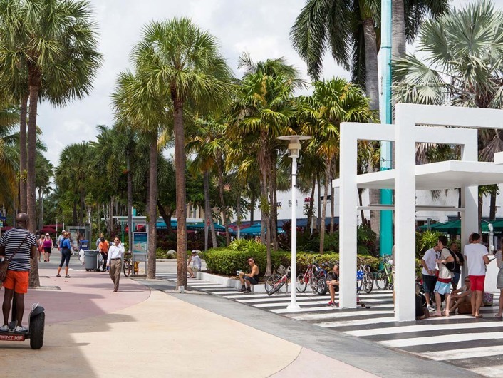 Lincoln Road Mall, South Beach, Miami Beach, Florida, USA