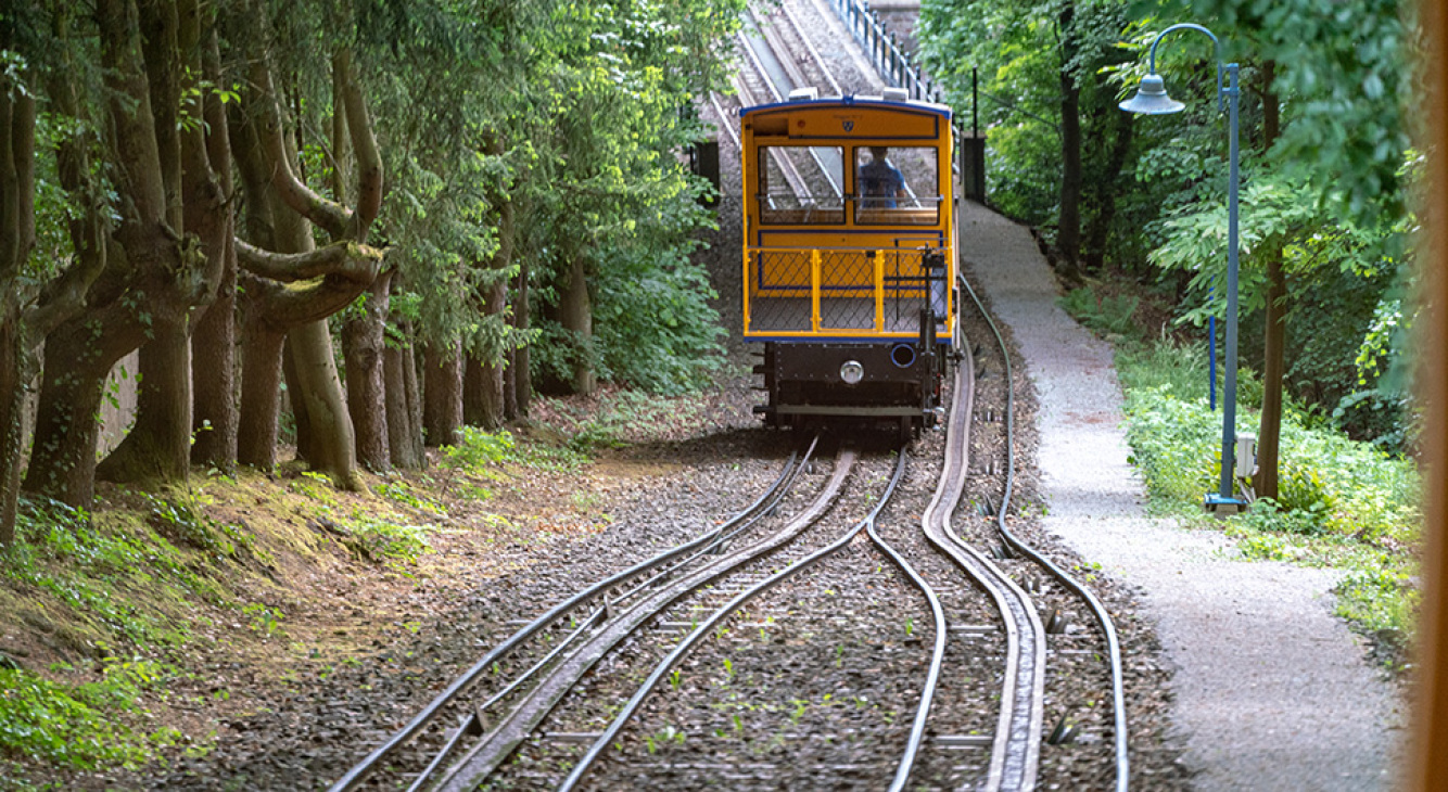 Neroberg mit Nerobergbahn