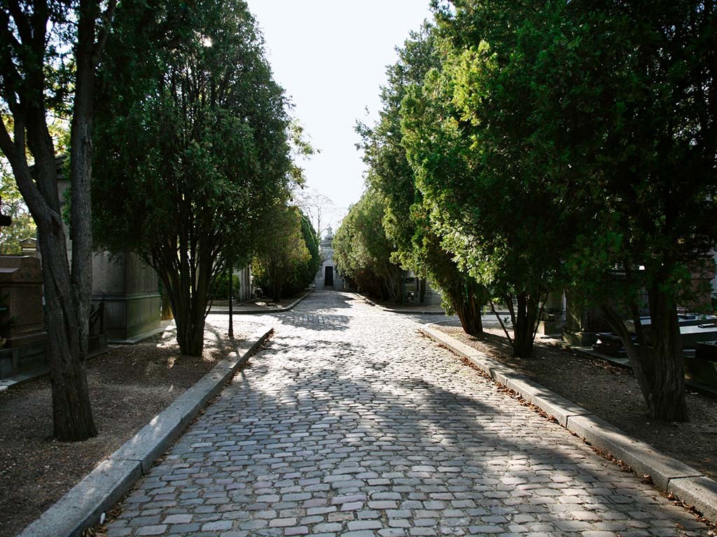 Cimetiere du Pere Lachaise (par)
www.pere-lachaise.com