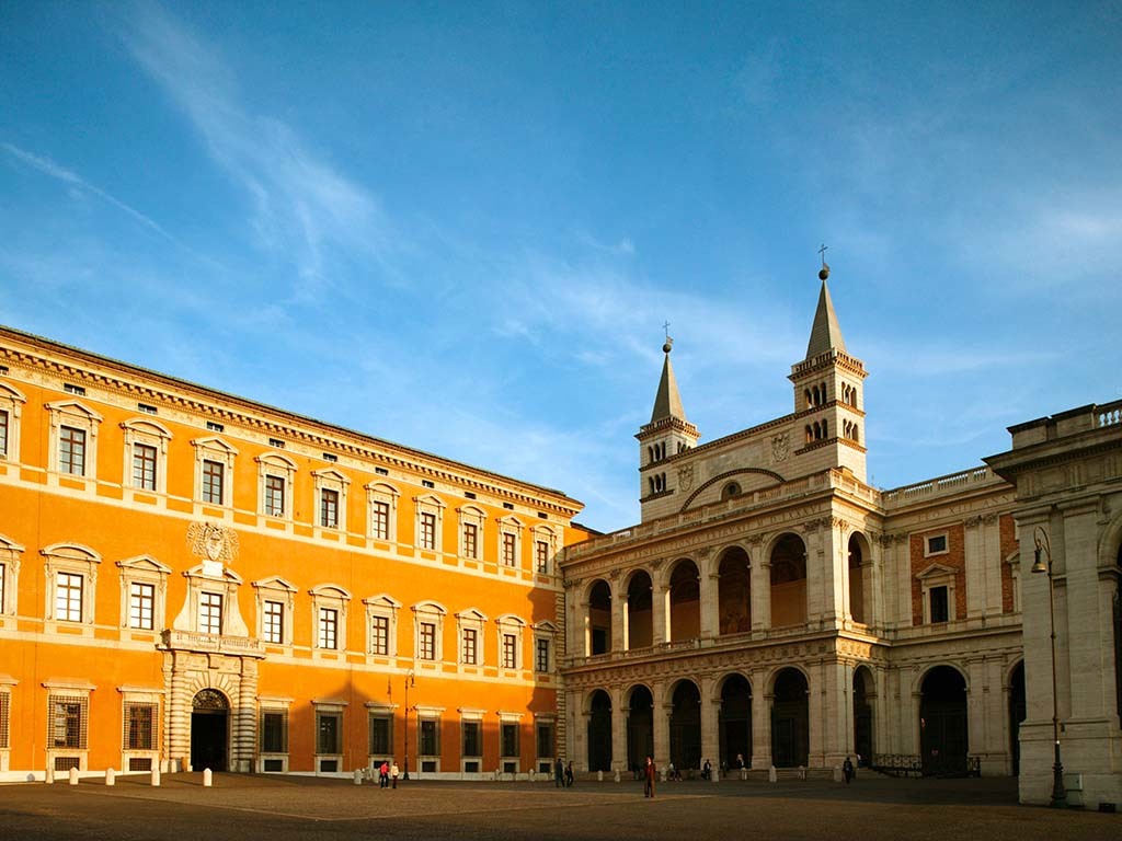 San Giovanni in Laterano (rom)
http://romeartlover.tripod.com/Vasi46.html