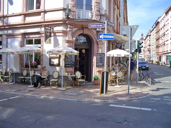 Schiffer Café